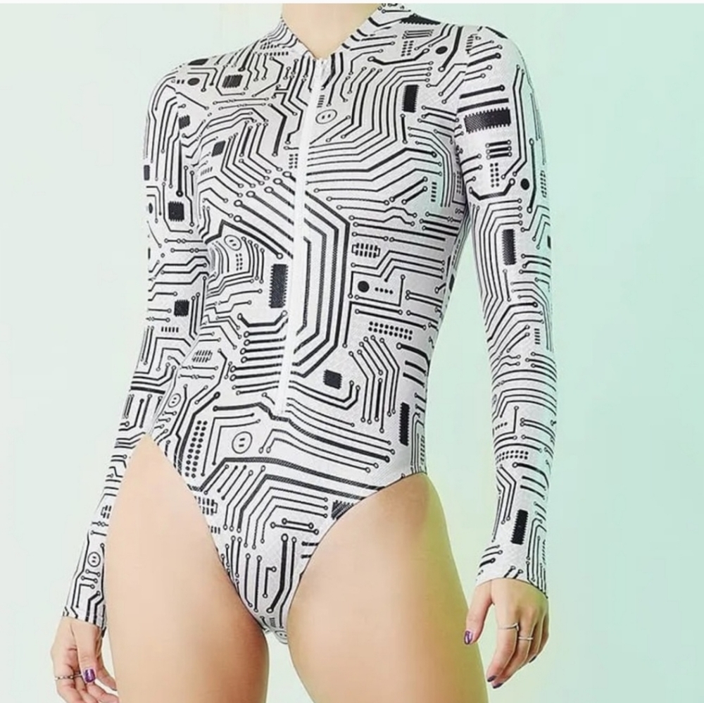 NWOT Blackmilk  Short Circuit LS Bodysuit